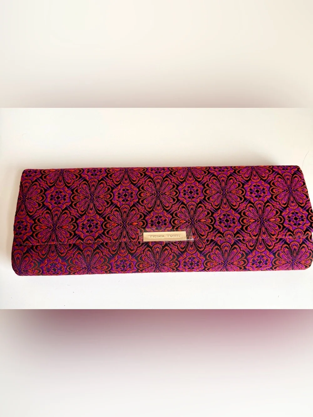 Trina Turk NWT Lush Floral Jacquard Berry Clutch Detachable Chain